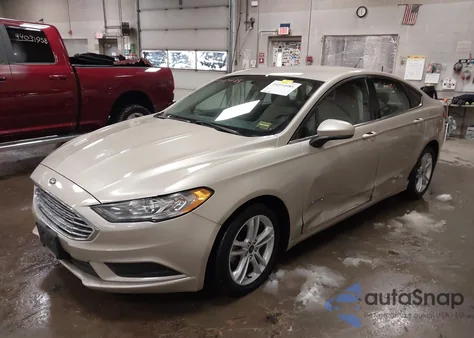 2018 Ford Fusion Hybrid S из США, поврежденный, VIN 3FA6P0UU3JR100135